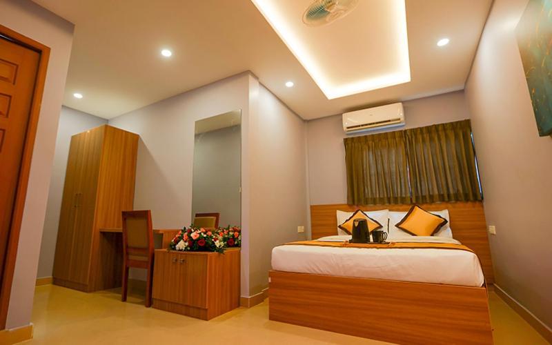 Hotel Emirates Kannangad Exterior photo